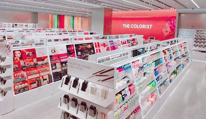 KK集团更新招股书：负债超130亿未来两年将再开550家门店 自有品牌全外包品控受关注