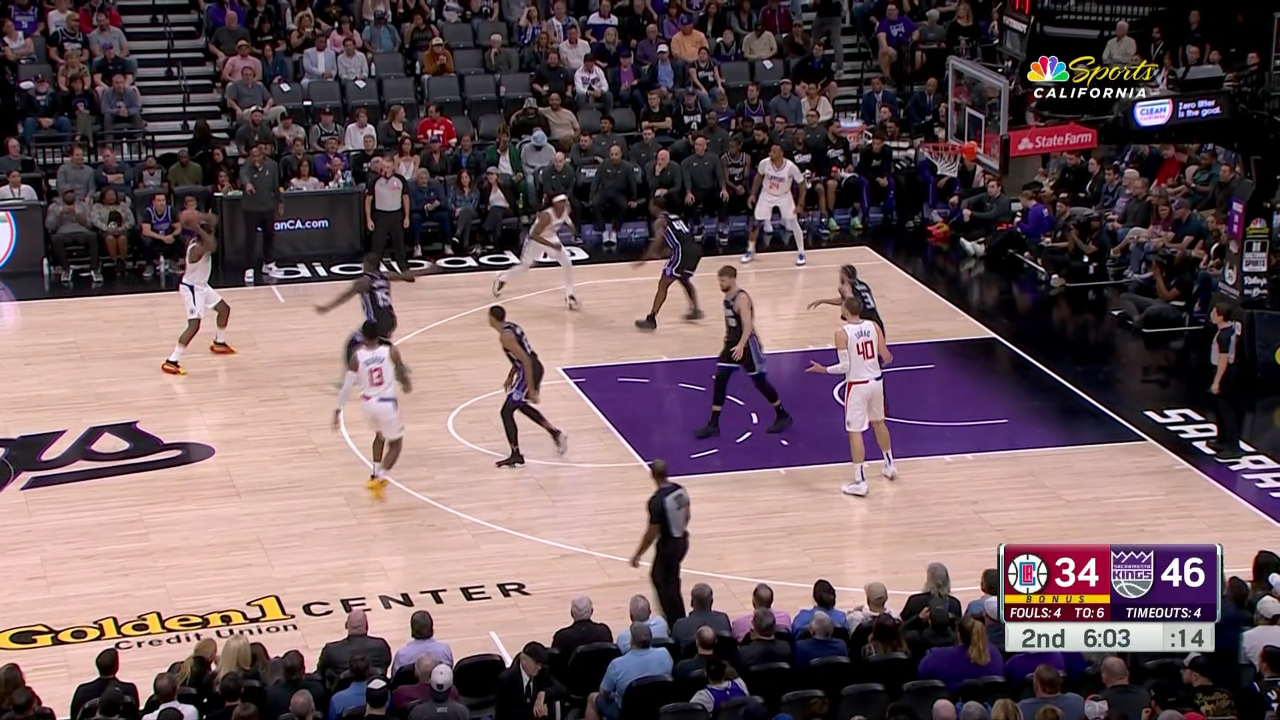 鲍威尔称降通胀缺乏新进展 重申美联储“不见证据不降息”