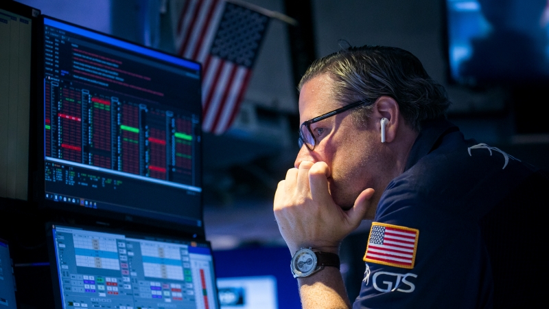 “不着陆”重挫全球股市 美股科技七巨头市值蒸发创纪录
