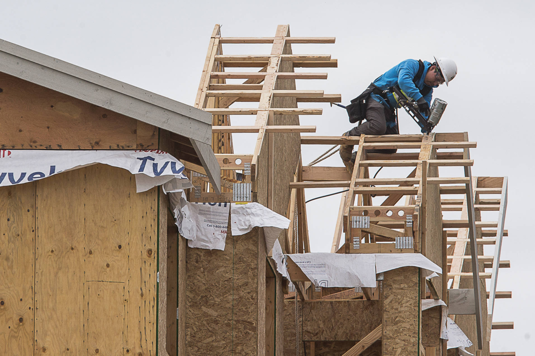非农前哨报喜！美职位空缺数降至三年新低 劳动力市场显著降温