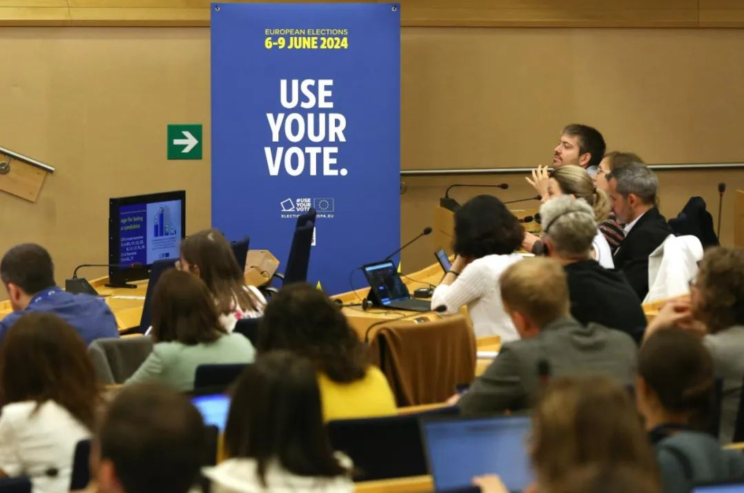 法国国民议会选举第二轮投票结束 左翼政党联盟获多数席位