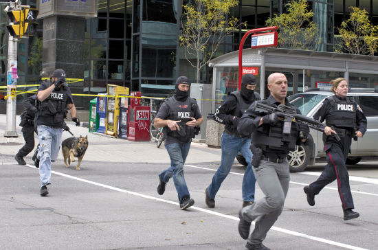 特朗普竞选集会现场发生枪击事件 一名枪手被击毙