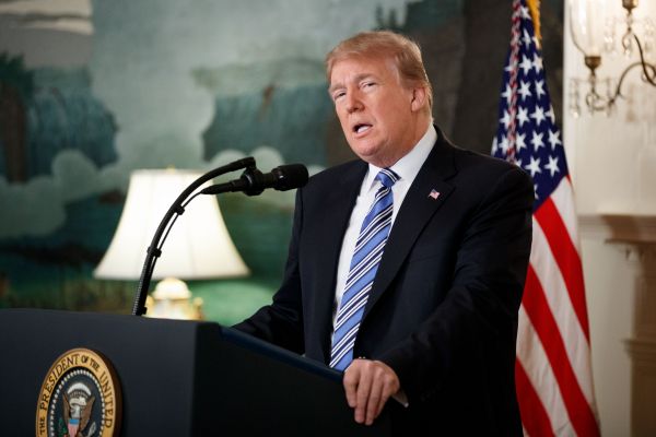 虚惊一场！特朗普所乘飞机遭遇机械故障 改道后已安全降落