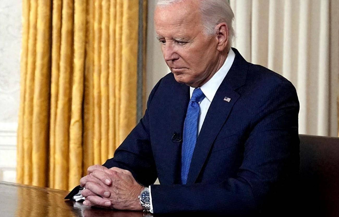 美国大选进入最后阶段 最新民调：特朗普领先哈里斯一个百分点