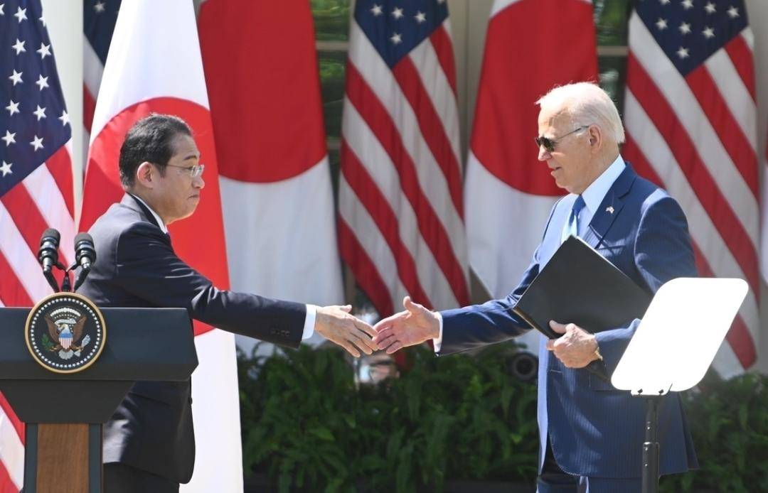 特朗普“揪住”9月CPI批判：美联储上个月降息幅度太大了！