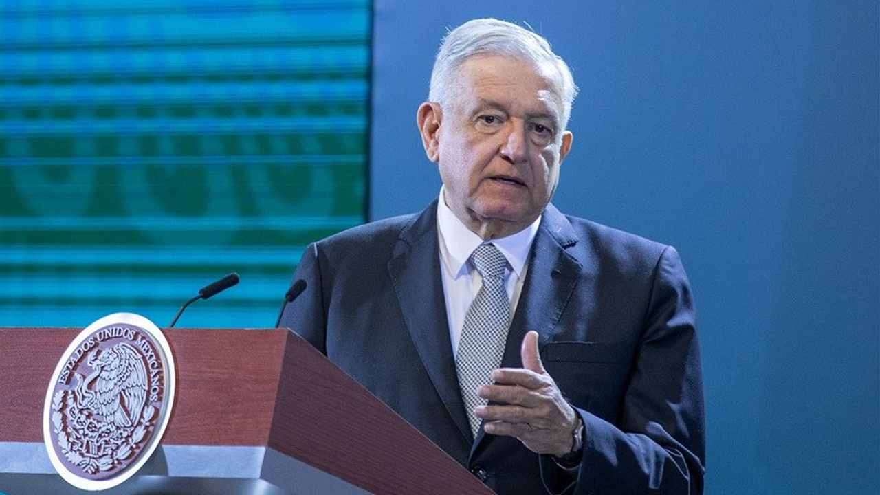 “关税大棒”！特朗普宣布加拿大、墨西哥税率25% 汇率市场巨震