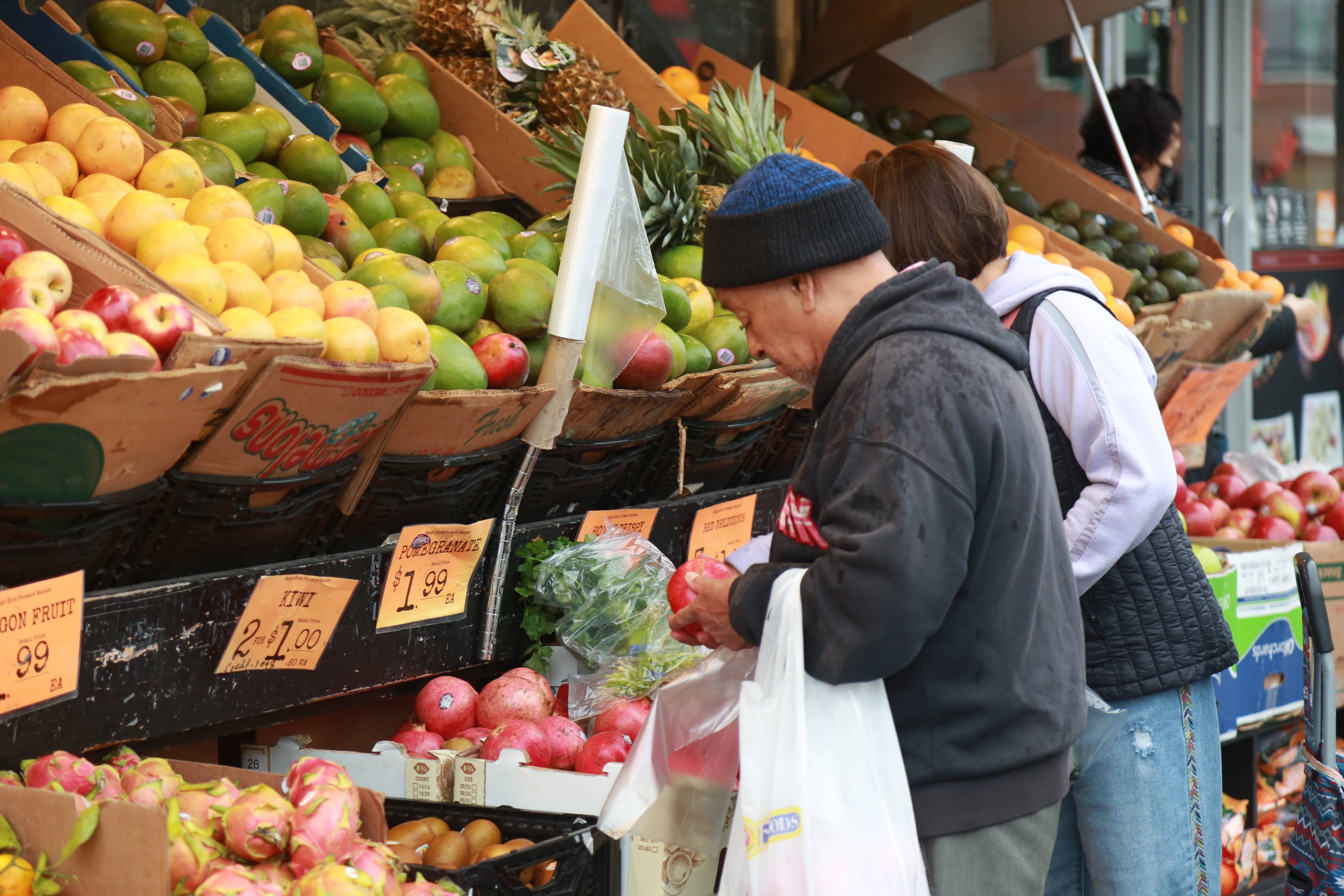 特朗普最新宣布！美元大跌 国际油价跳水 美联储发声！