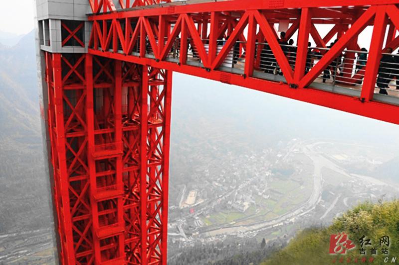 越秀地产迎“开门红”，1-2月实现合约销售额128亿、同比上涨23.8%