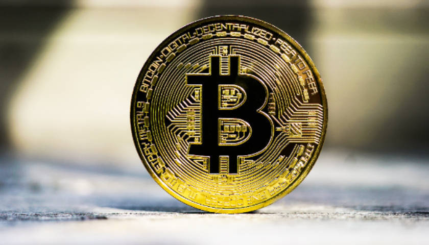 又是特朗普！币安探索与特朗普家族达成交易 加密货币全线爆发 12万人爆仓！