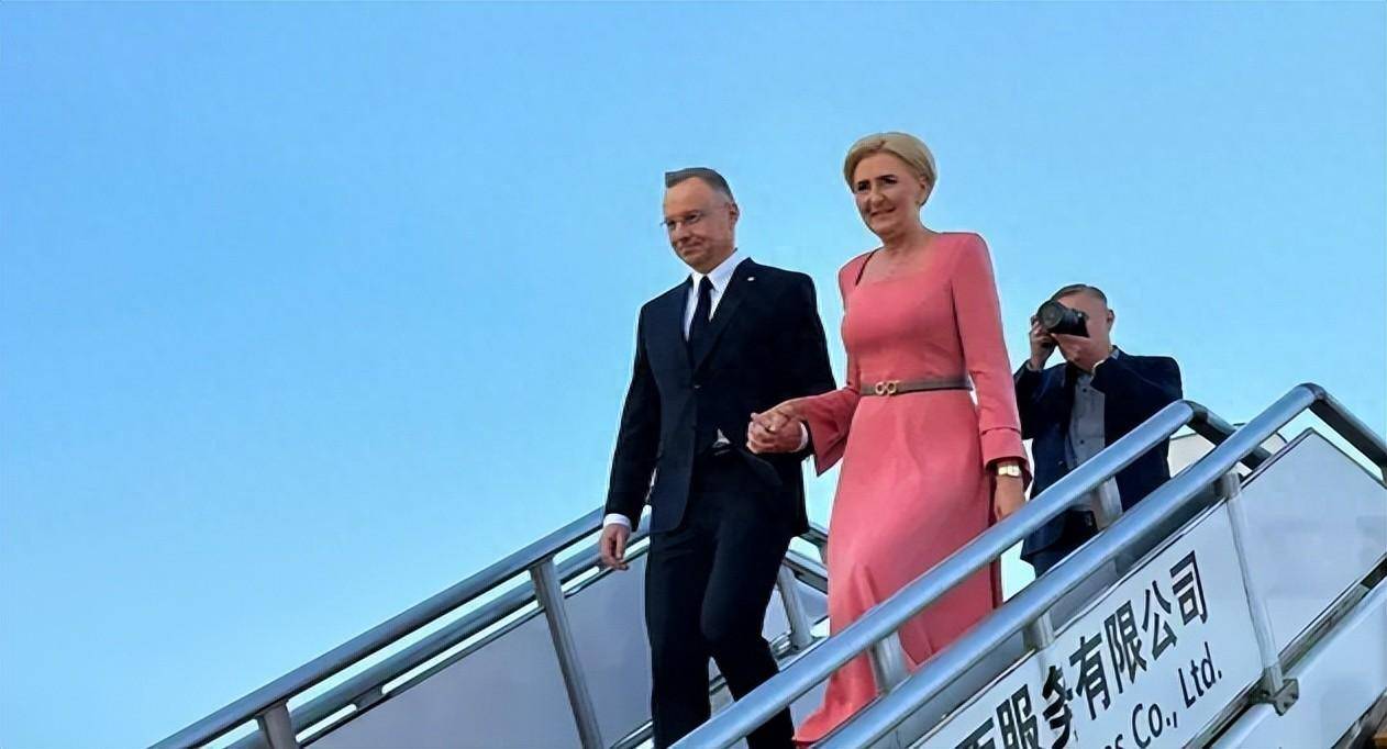 波兰官员：欧盟或将就美国关税向世贸组织提起申诉