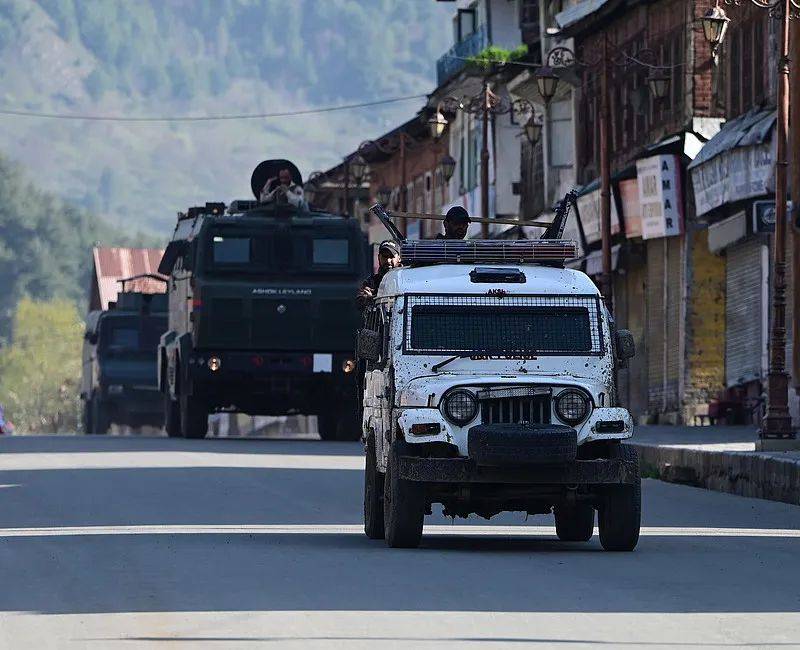 巴基斯坦与印度在巴控克什米尔发生交火