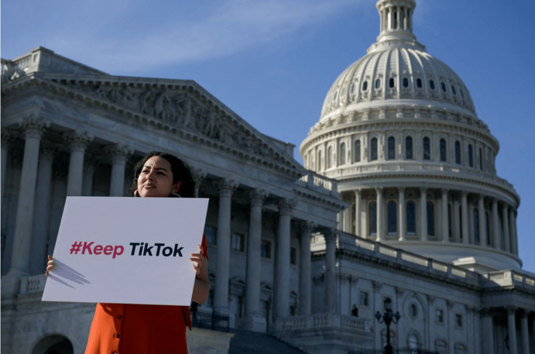 美国与英国达成贸易协议 特朗普：快去买股票！