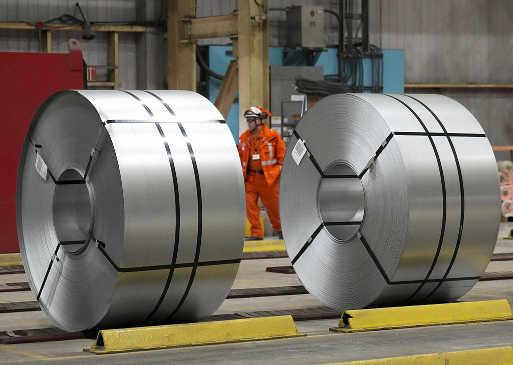 特朗普称将把进口钢铁关税从25%提高至50%