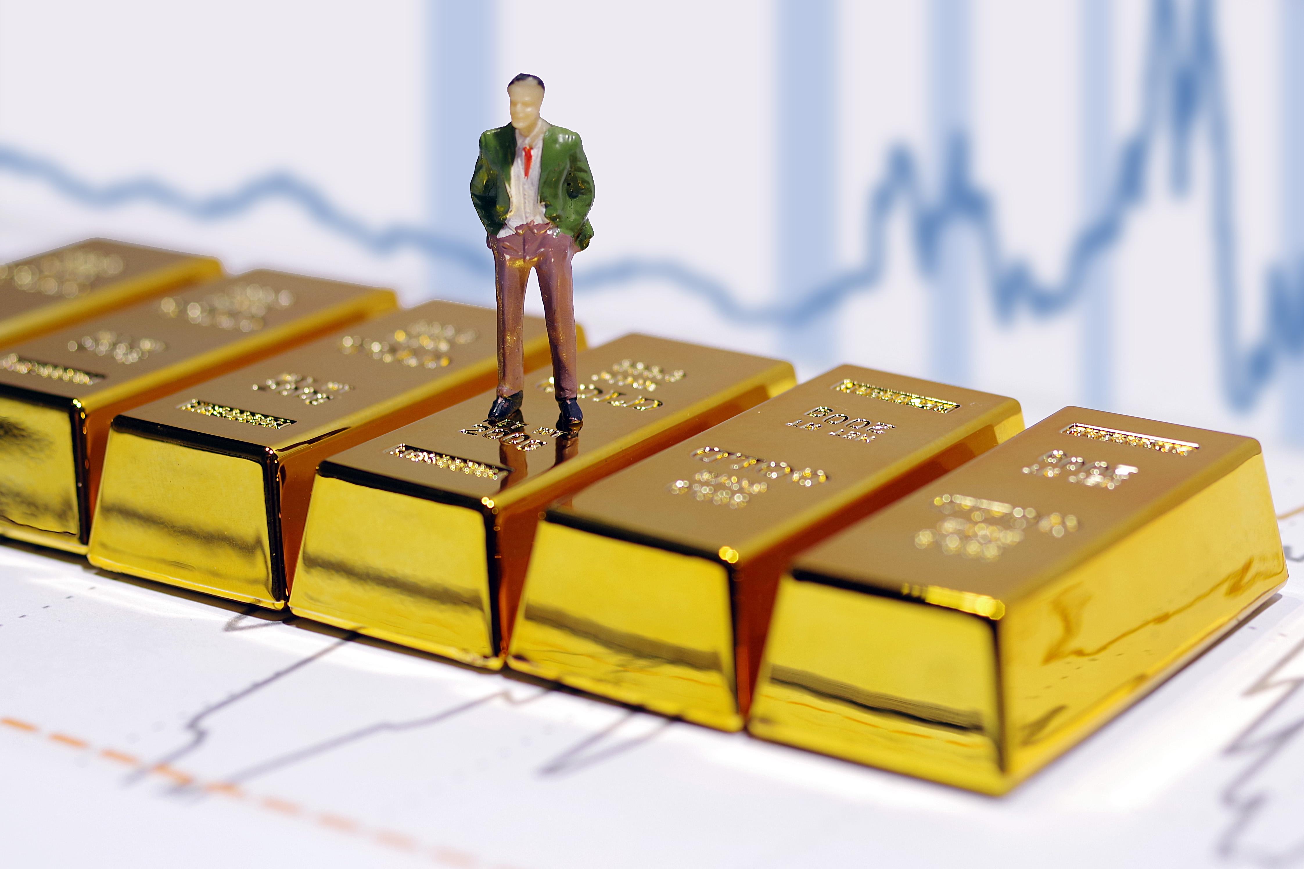 全球央行抢购黄金！未来金价还能涨多高？