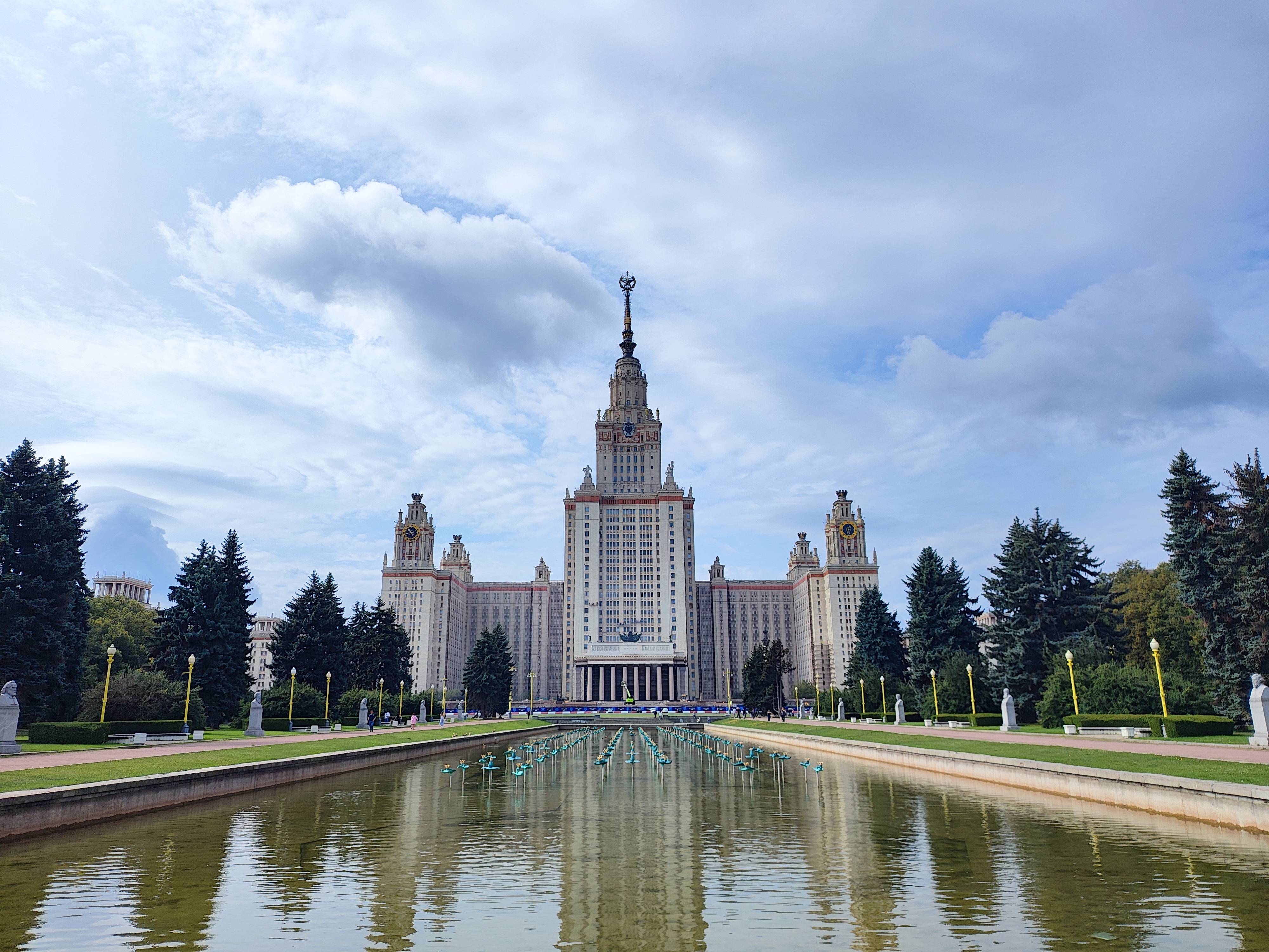 俄罗斯下调2025年经济增长预期 高利率压制了信贷需求