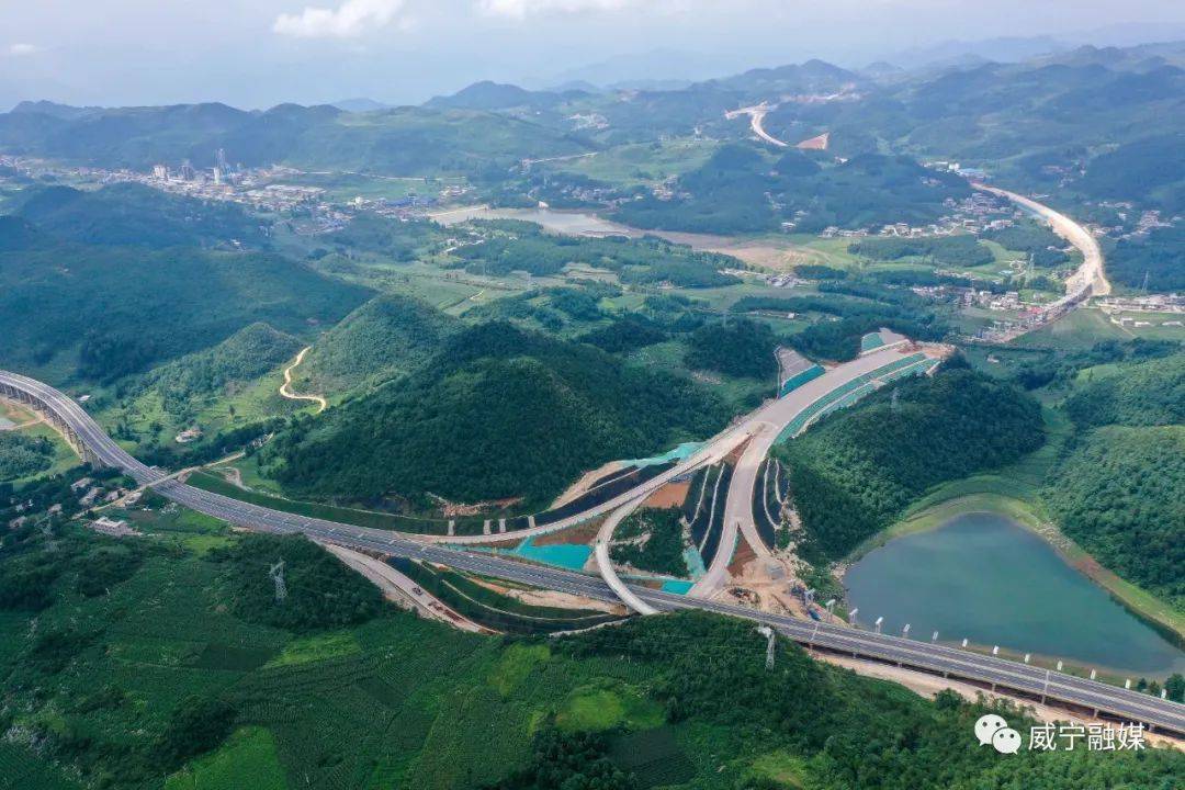 柔性直流技术擘画能源强国新蓝图:赛晶科技净利润率与净资产收益率双双攀升