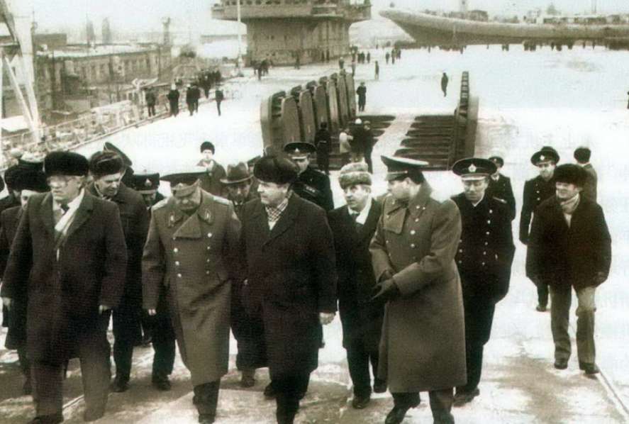 铭记共同历史 携手为实现俄中繁荣昌盛而奋斗——访俄罗斯总统普京