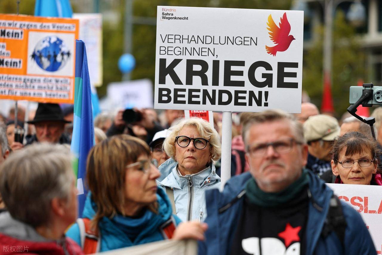 俄总统新闻秘书:俄期待美为和平解决乌克兰问题提供助力